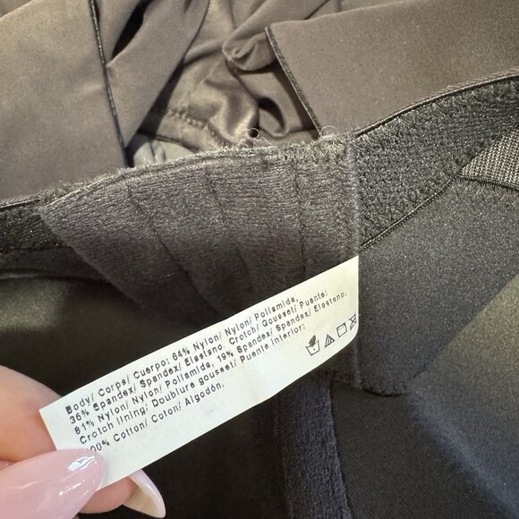 NWT Maidenform 36D Full Slip Bra Shapewear Slimming Black Satin Adjustable - Picture 10 of 10